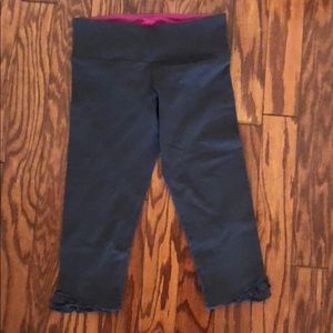 Lulu crop leggings